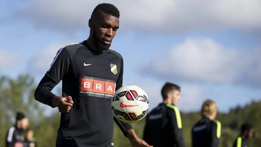 Tefu Mashamaite had a bitter fallout with Kaizer Chiefs. Photo &ndash; Imago