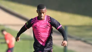 Kaizer Chiefs target Asanele Velebayi gets advice after failed transfer