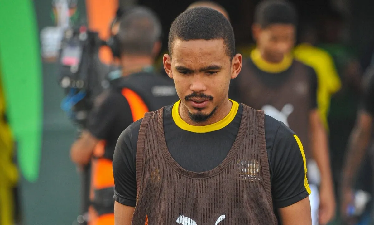 Chiefs face strong Appollis&rsquo; competition as Sundowns join race? Mngqithi weighs in