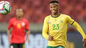 Chiefs urged ‘to knock Spurs door’ for Velebayi