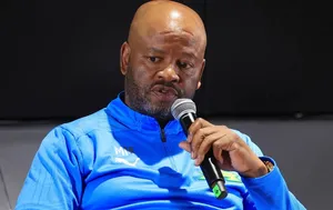 Who deserves the Coach of the Year Award? Mngqithi chooses between Riveiro & Cardoso