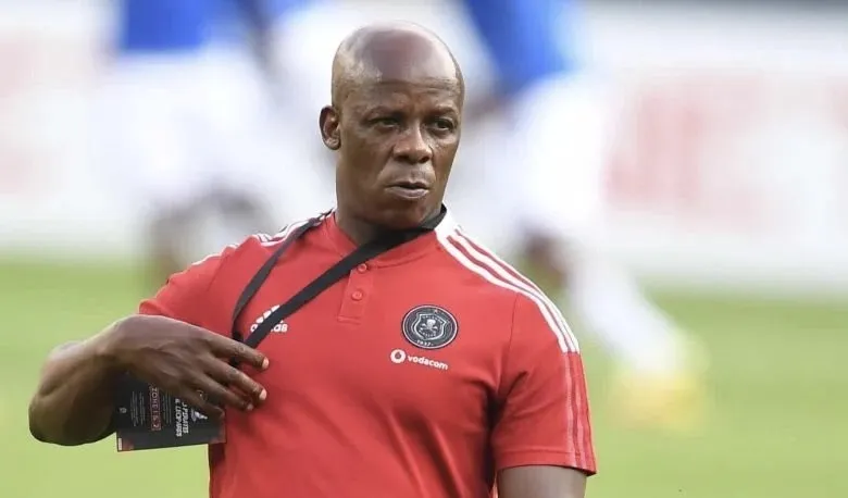 &lsquo;Our mentality is simple&rsquo; &ndash; Ncikazi on what&rsquo;s needed from Pirates ahead of Alger clash