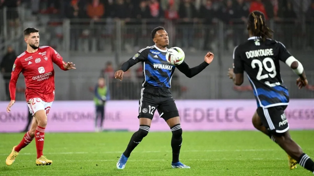 Mamelodi Sundowns &lsquo;offer&rsquo; Bafana Bafana striker short-term deal