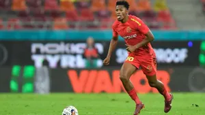 Kaizer Chiefs graduate Ngezana to play against Manchester United! 