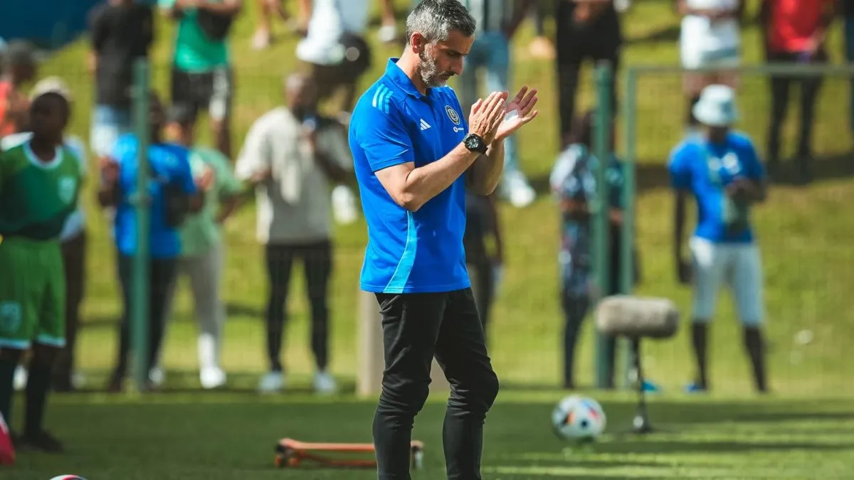 Riveiro reveals what is giving him happiness ahead of Soweto derby