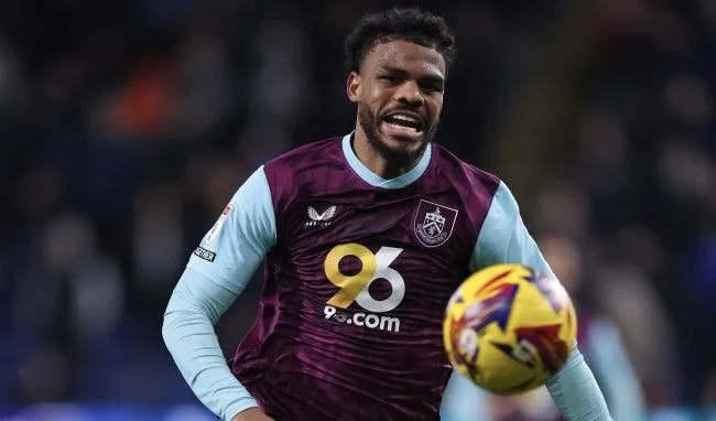 Lyle Forster to share dressing room with ex-Man City legend