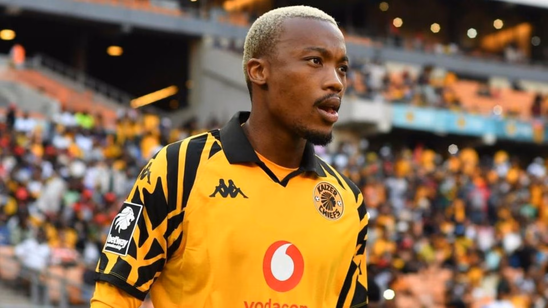 Khanyisa Mayo&rsquo;s Kaizer Chiefs stay confirmed as he welcomes Da Cruz