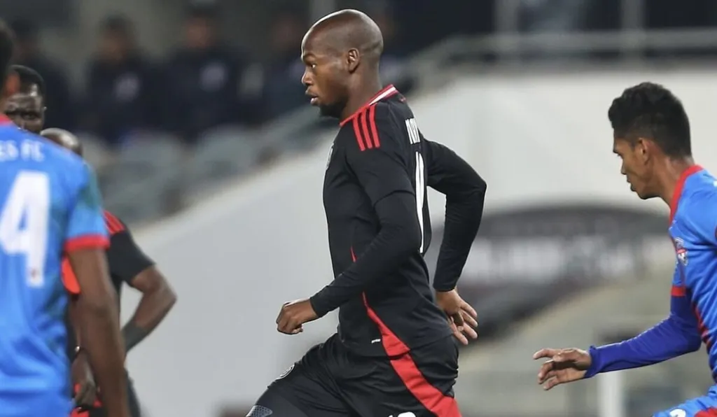 Mabasa or Makgopa? Pirates legend advises Riveiro who to start in MTN8 final
