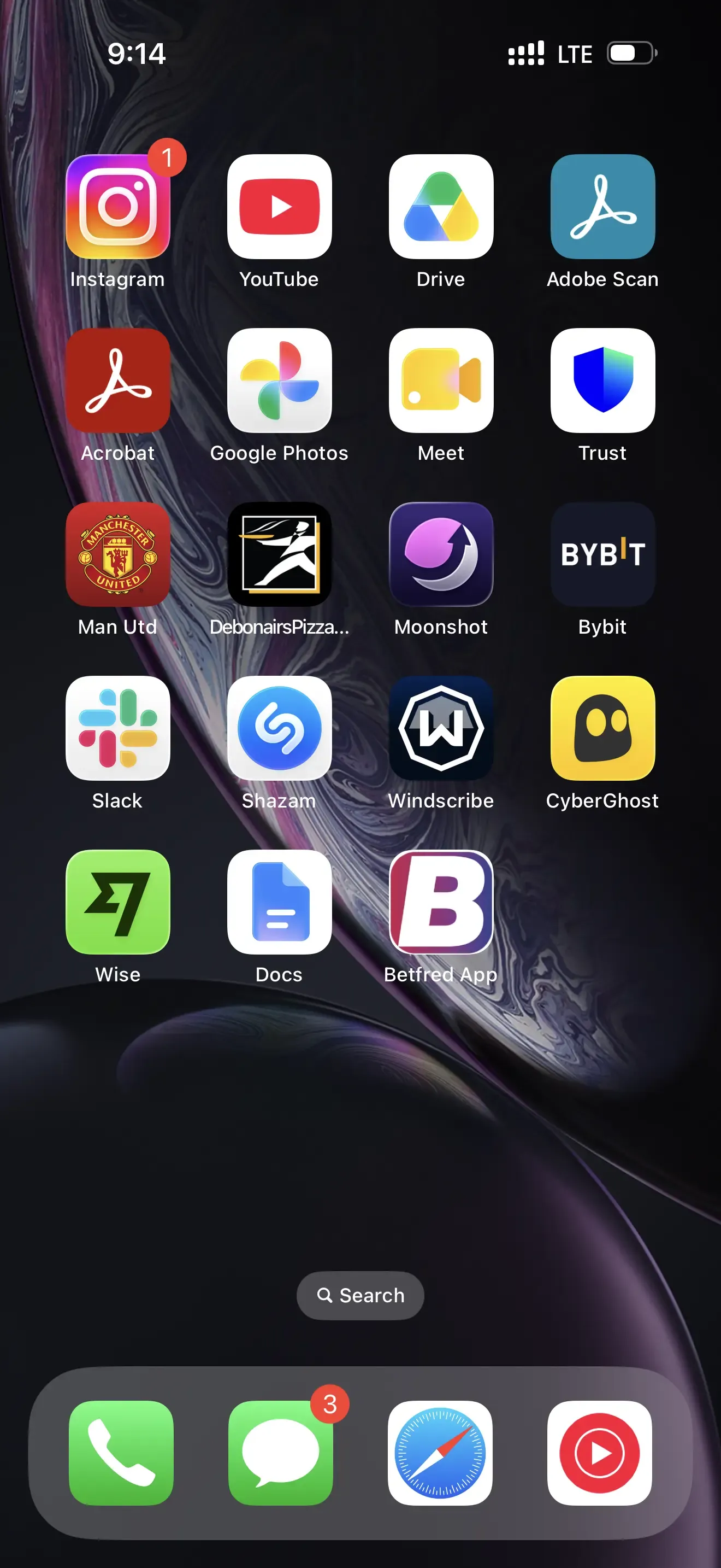 Betfred PWA icon on iPhone homescreen.