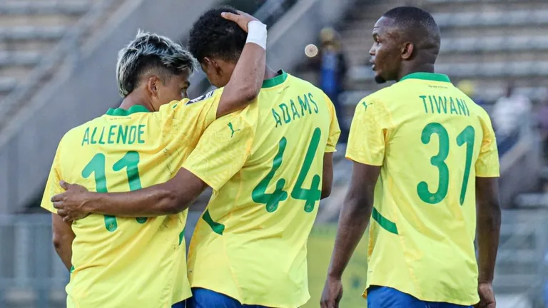 ‘Jersey too heavy for him!’ Top analyst hints Bafana international can’t stand Sundowns, Chiefs or Pirates pressure