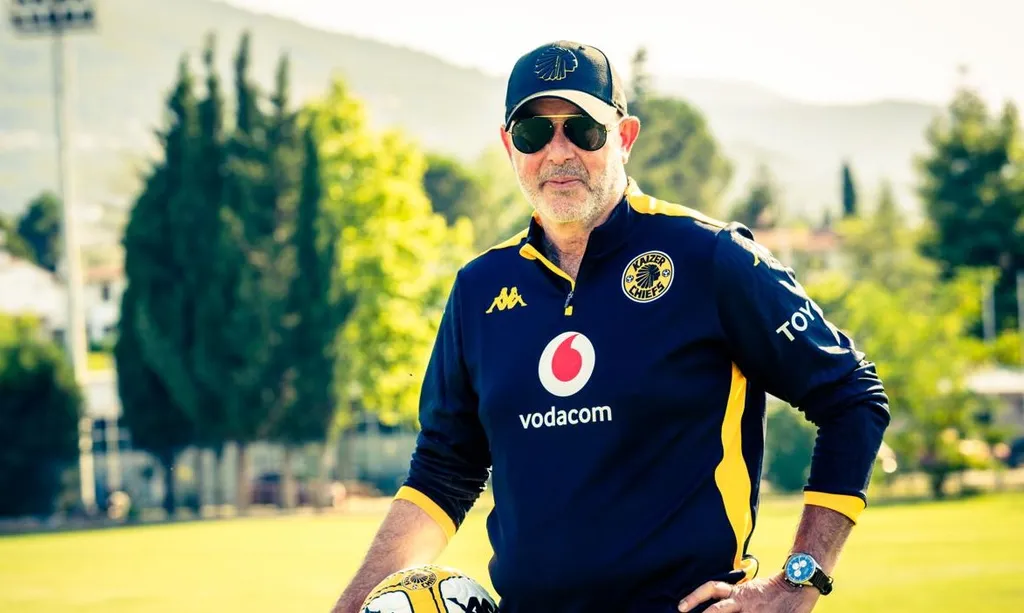 Kaizer Chiefs midfielder offered to PSL club