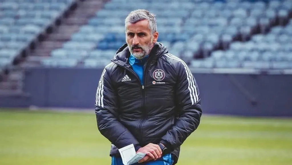 'He's not a publicity coach': SA football legend hails Jose Riveiro
