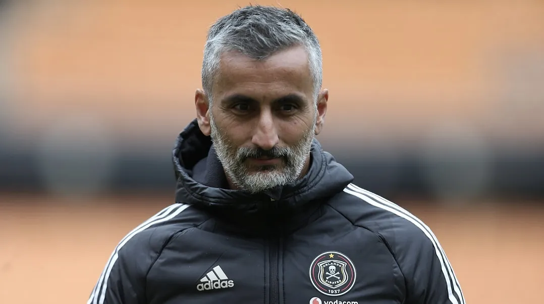 Riveiro gets advice how to approach Sekhukhune & Chiefs clashes