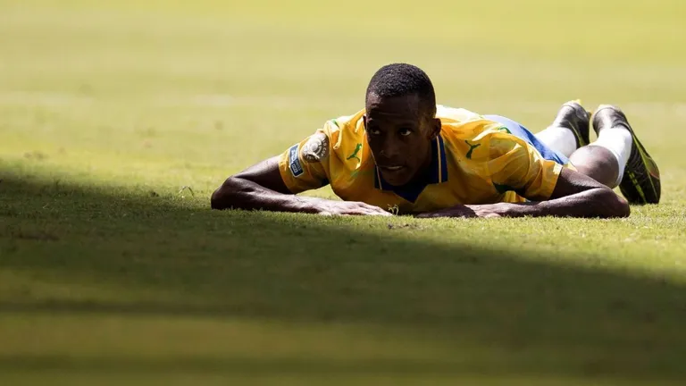 Mamelodi Sundowns star cheats death after shooting incident
