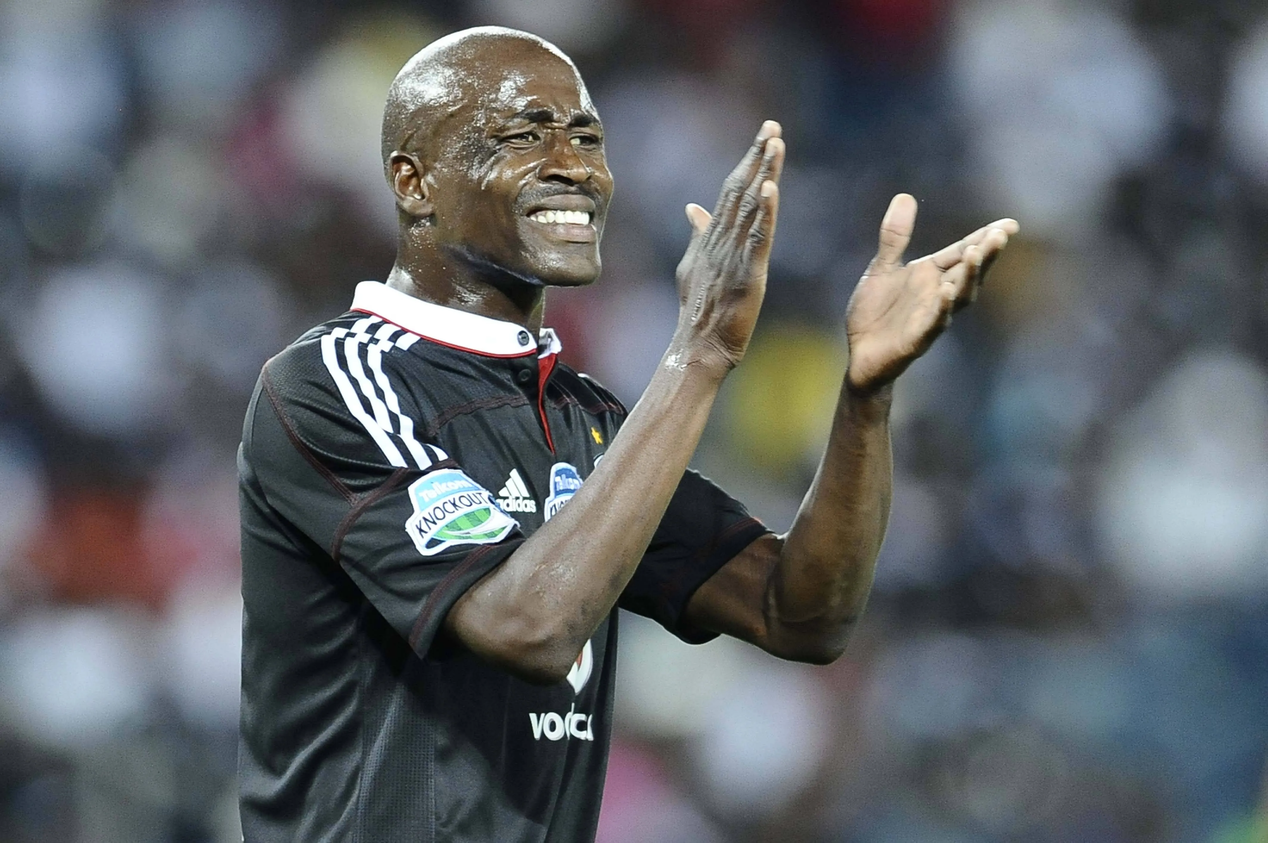 Benson Mhlongo in action for Orlando Pirates