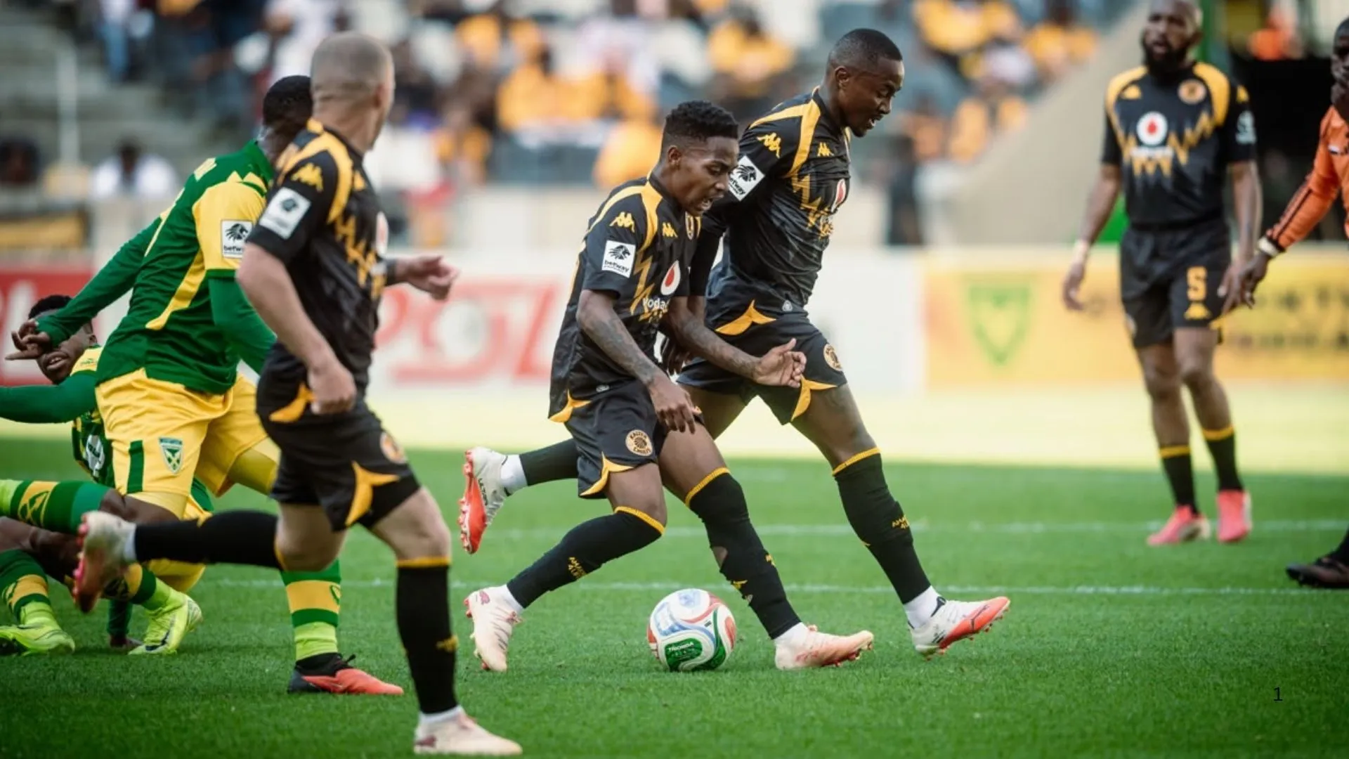 Kaizer Chiefs players Mfundo Vilakazi and Lebohang Maboe playing against Kaizer Chiefs.