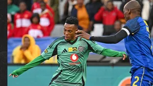 ‘Mofokeng plays far better than our Mfundo Vilakazi’ – Kaizer Chiefs fans laud Orlando Pirates teen star
