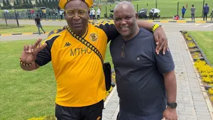 Pitso Mosimane spotted at Kaizer Chiefs’ base in Naturena, what’s cooking?