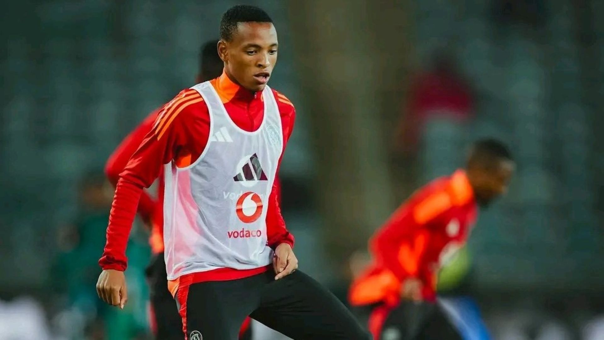 Ex-Chiefs star urges Mofokeng to be patient after Nkota’s move – ‘It’s not like he went to Europe’