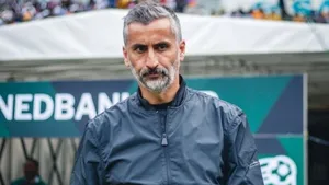 It is NOT Pirates responsibility to stop Sundowns – Riveiro