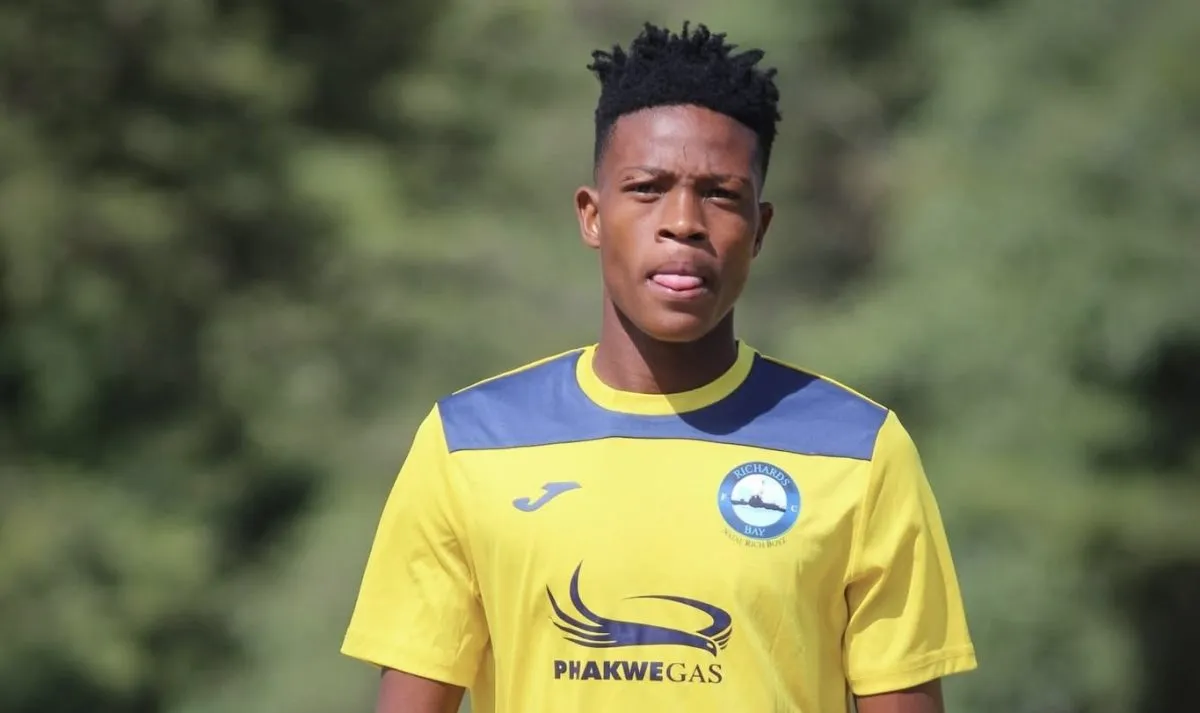 Mbuthuma speaks on Chiefs, Pirates rumours and Bafana call-up