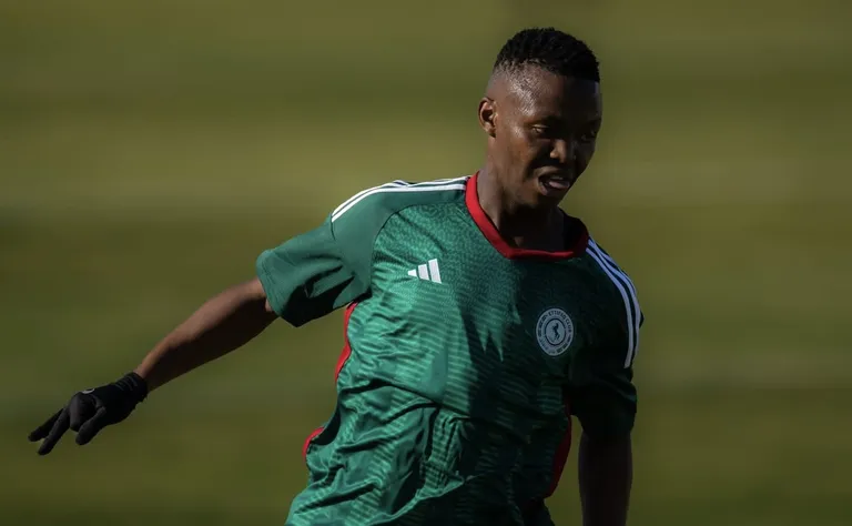 ‘The coach needs shuffle the midfield’ – Nkota’s advice to Pirates coach Ouaddou