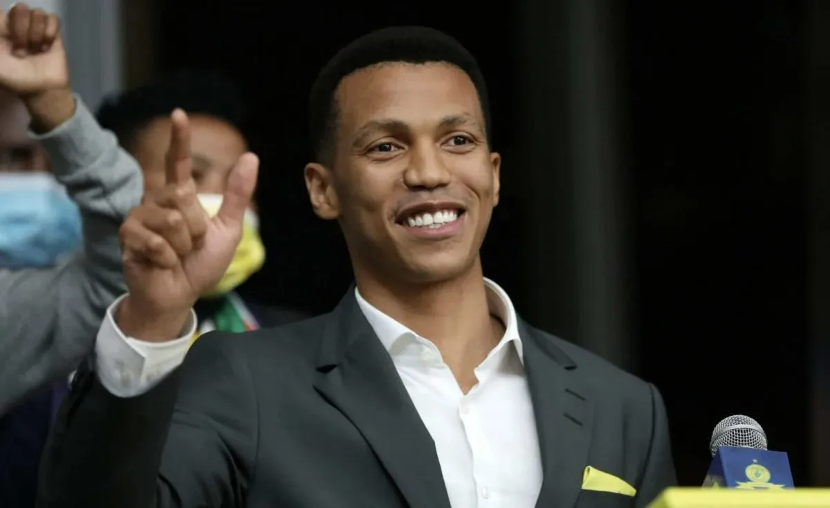 Sundowns chairman gives credit to Mngqithi after eighth straight league triumph