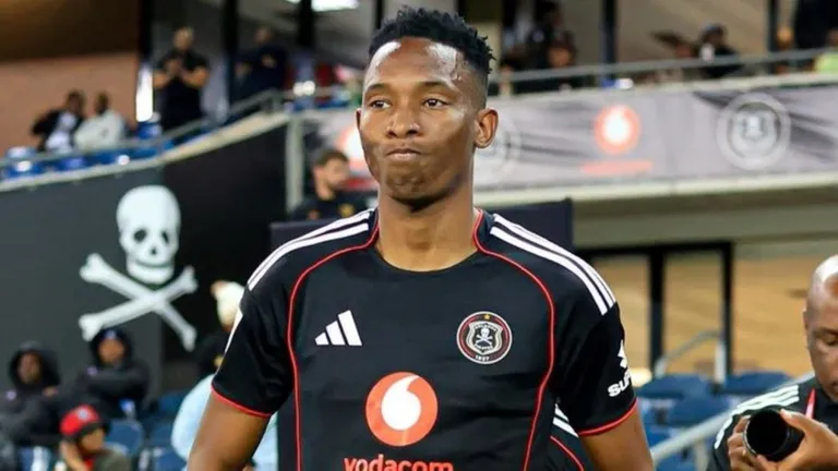 Chiefs warned ahead of Soweto derby against Pirates as Mbatha, Mbule whereabouts are explained
