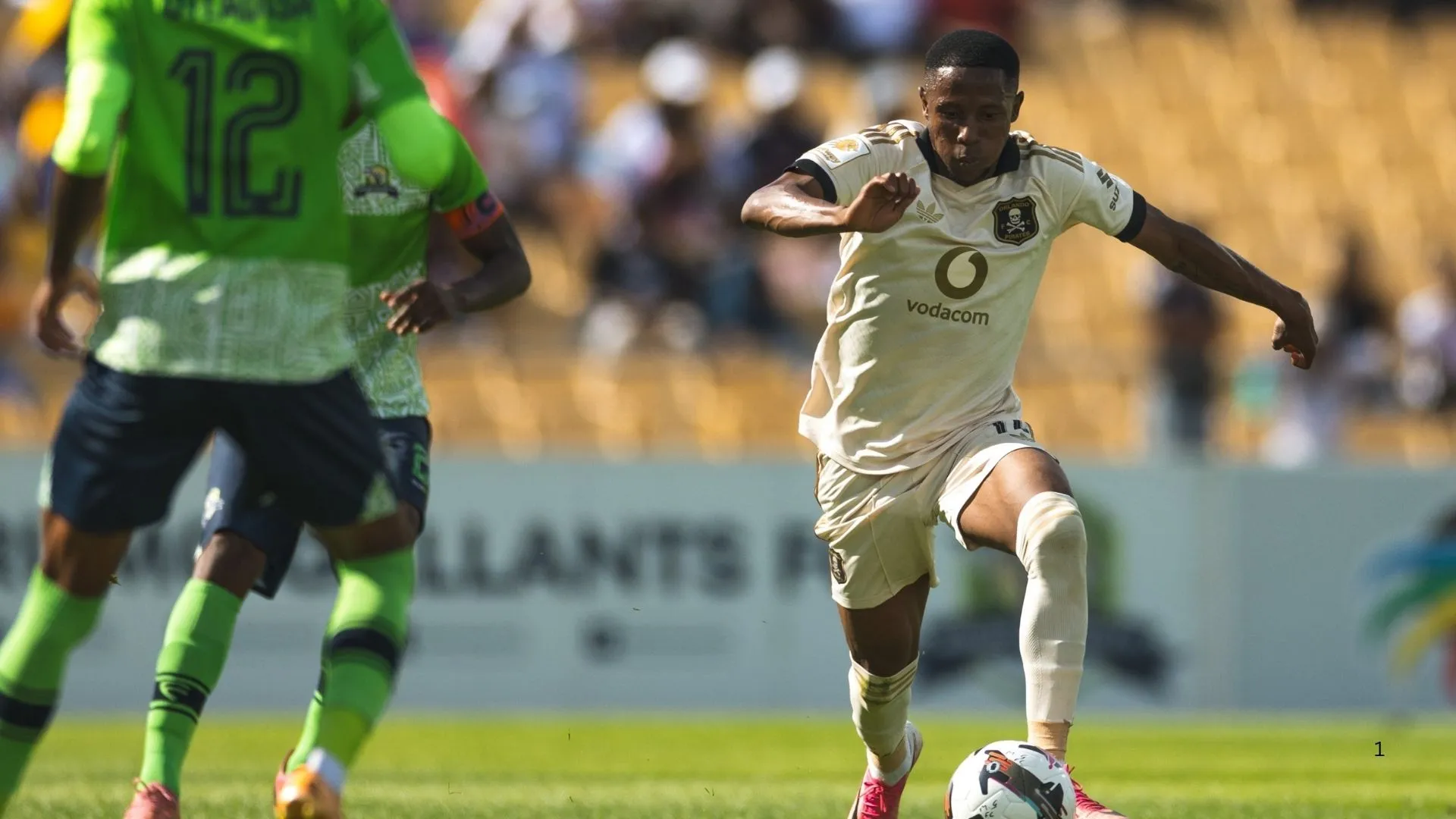 Tshepang Moremi of Orlando Pirates playing againts Marumo Gallants.