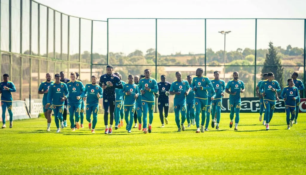 Nasreddine Nabi makes bold statement about Kaizer Chiefs challenge