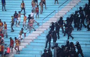 Espérance-Al Ahly : incidents en tribunes, le coup d’envoi retardé