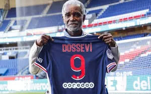 PSG : 1er Africain du club, Othniel Dossevi à l’honneur