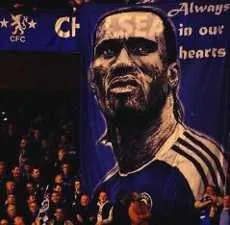 Galatasaray : Didier Drogba f&ecirc;t&eacute; par les fans de Chelsea