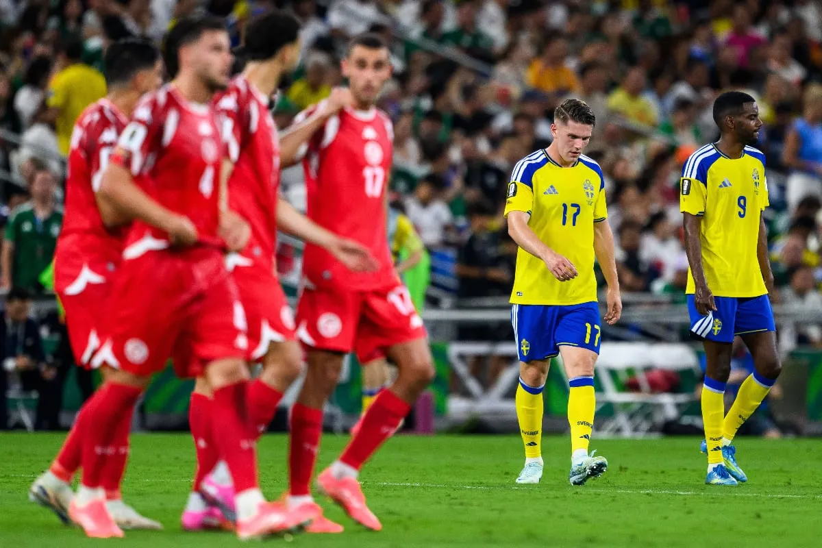 Su&egrave;de 5-1 Tunisie : la d&eacute;fense en d&eacute;route, Mejbri seul rescap&eacute;&hellip; Les NOTES d&rsquo;une Tunisie qui sombre en entr&eacute;e de Mondial