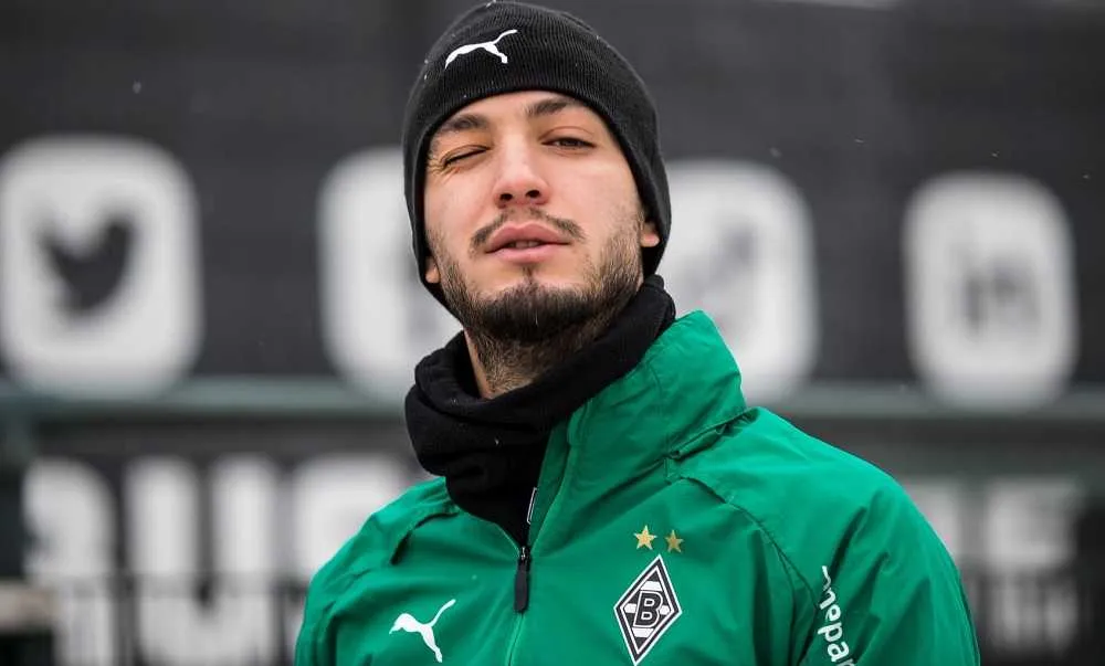 M&rsquo;Gladbach-Manchester City&nbsp;: Bensebaini lance son duel contre Mahrez !