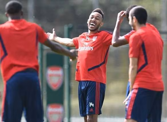 Arsenal : en plein match, Aubameyang s&rsquo;&eacute;clipse&hellip; aux toilettes