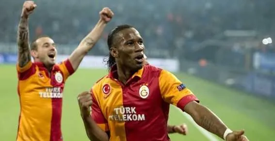 Ligue des Champions : la talonnade incroyable de Didier Drogba avec Galatasaray