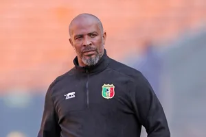 Eric Chelle va encore entraîner le MC Oran !