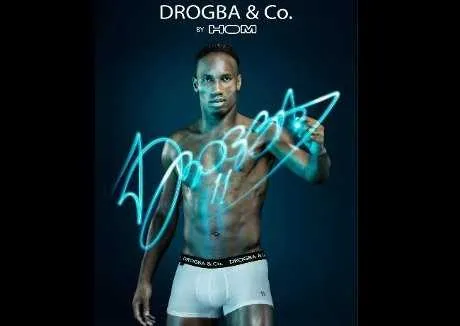 Didier Drogba prend la pose pour sa marque de sous-v&ecirc;tements