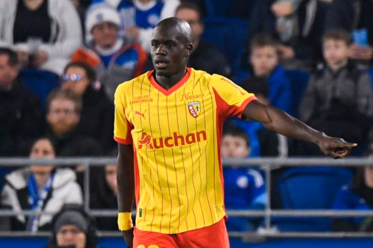S&eacute;n&eacute;gal : Pape Thiaw va enfin r&eacute;pondre &agrave; l&rsquo;appel de Malang Sarr !