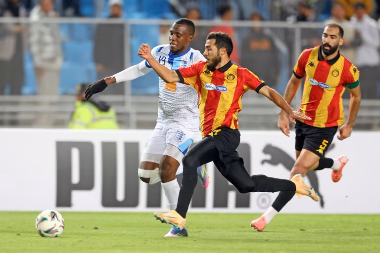 Ligue des champions &ndash; Coupe CAF : l&rsquo;Esp&eacute;rance Tunis tombe pour la 1ere fois, l&rsquo;USM Alger et le CR Belouizdad en quarts