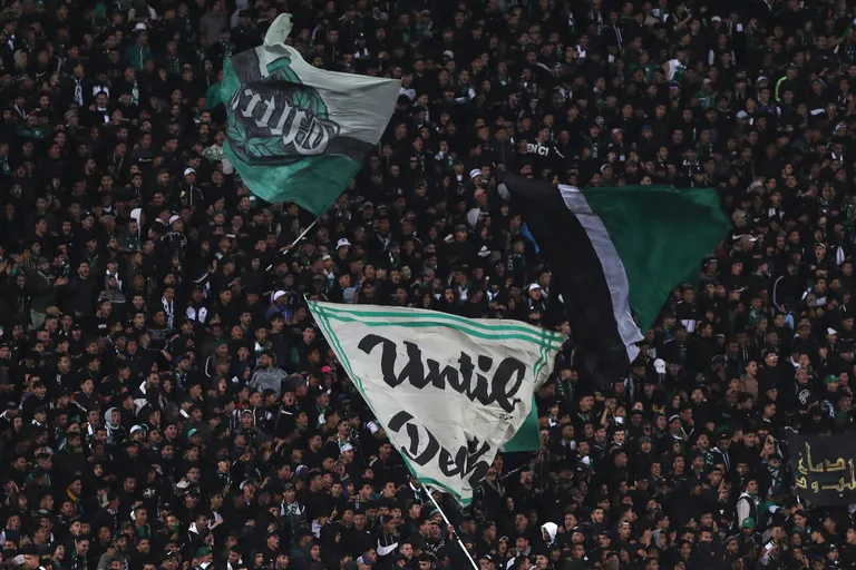 Derby de Casablanca : tifo 5 en 1 et pol&eacute;mique sur l&rsquo;arbitrage&hellip;