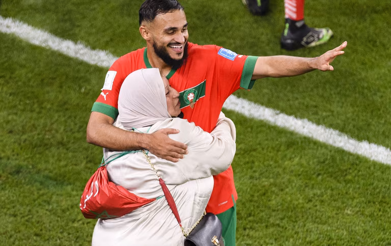 Sofiane Boufal met fin &agrave; une rumeur sur sa m&egrave;re