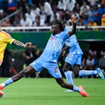 OM&nbsp;: Drogba rend hommage &agrave; Pape Diouf