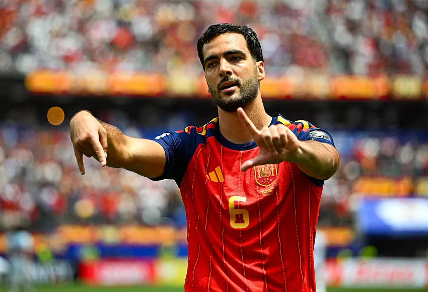 Mikel Merino , Espagne