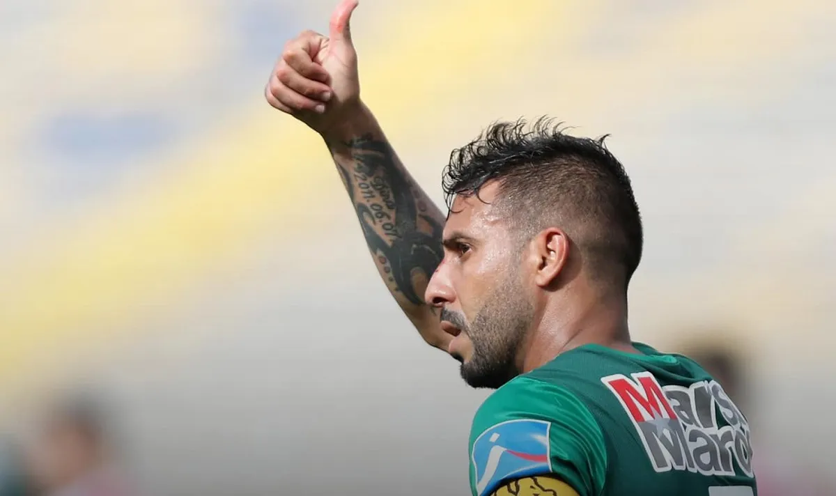 Derby de Casablanca&nbsp;: doubl&eacute; et bras d&rsquo;honneur pour Moutouali, le Raja relance tout&nbsp;!