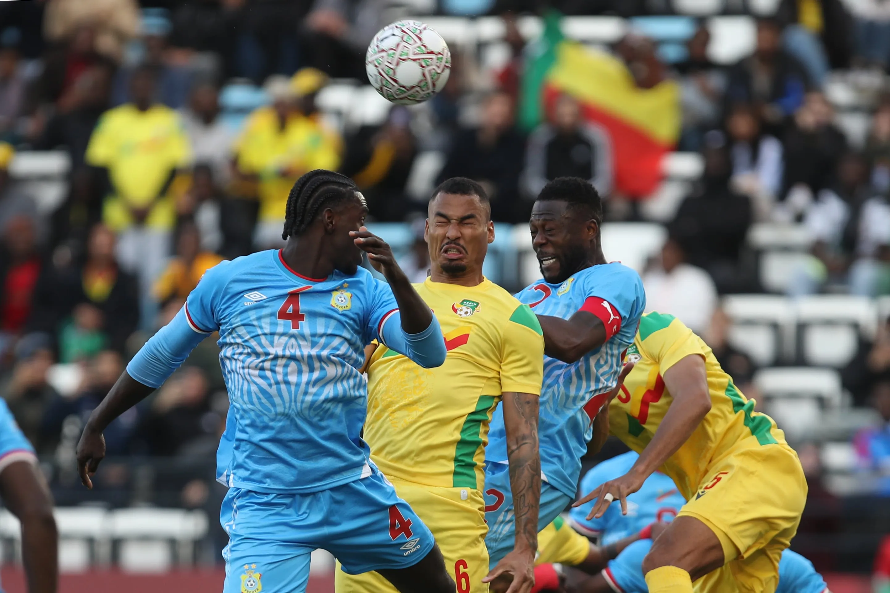 RDC-B&eacute;nin : &ldquo;regrettable&rdquo;, &ldquo;pas au courant&rdquo;&hellip; Les joueurs racontent la confusion apr&egrave;s la panne de la VAR et la main de Mbemba, 1&egrave;re pol&eacute;mique de la CAN 2025