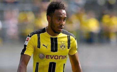 Chine : apr&egrave;s Bakambu, au tour d&rsquo;Aubameyang ?