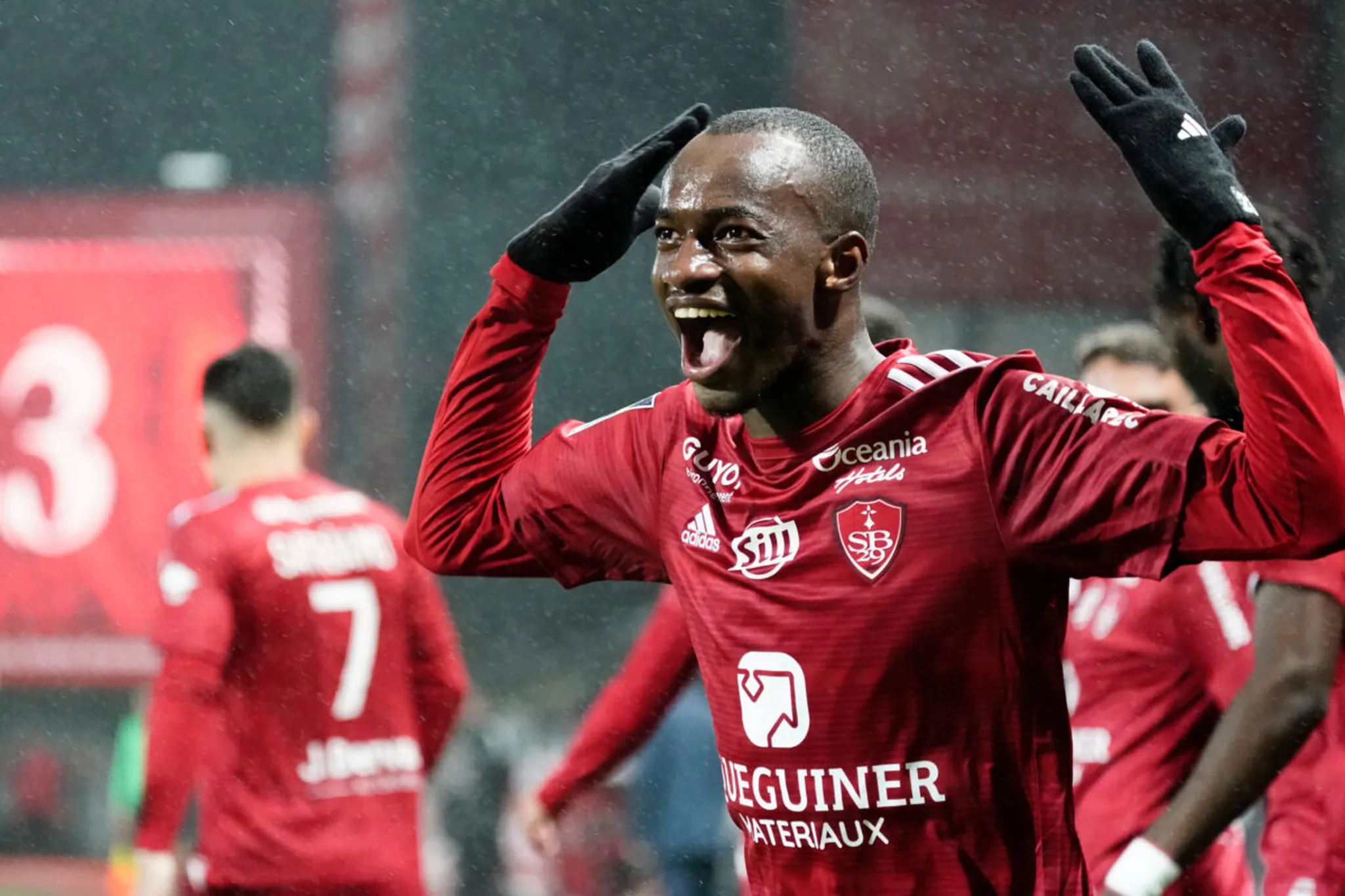 Brest : d&rsquo;un quadrupl&eacute;, Kamory Doumbia s&rsquo;invite &agrave; la table de Cavani !