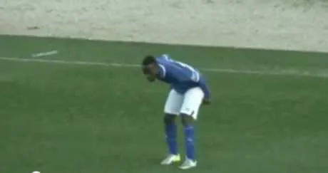 Dally, un but, une exhibition, un carton rouge